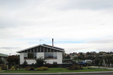 Photo of property in 19 Centennial Avenue, Balclutha, 9230