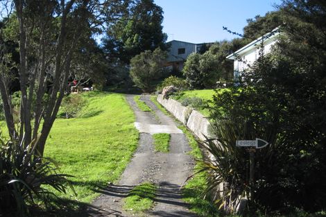 Photo of property in 5 Pomare Road, Russell, 0202