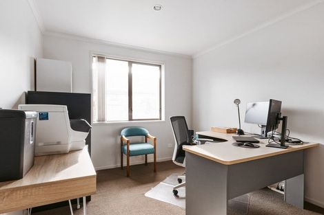 Photo of property in 8 Seabreeze Place, Papamoa Beach, Papamoa, 3118