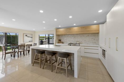 Photo of property in 9 Sampson Avenue, Waiwhakaiho, New Plymouth, 4312