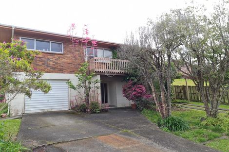Photo of property in 31 Wyoming Avenue, Murrays Bay, Auckland, 0630