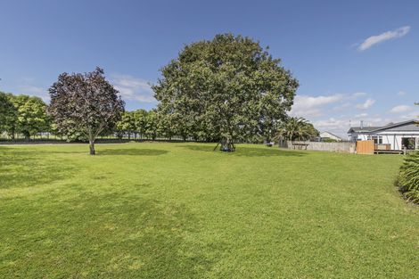 Photo of property in 27 Whatapaka Road, Karaka, Papakura, 2580