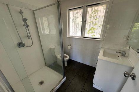 Photo of property in 1/19a Park Road, Glenfield, Auckland, 0629