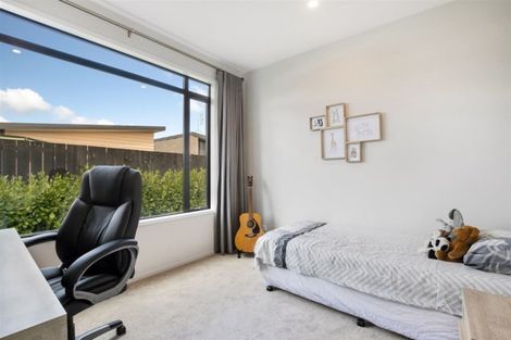 Photo of property in 6 Leadership Crescent, Papakura, 2110