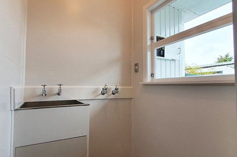 Photo of property in 72f Queen Street West, Levin, 5510