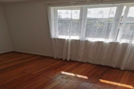 Photo of property in 6 Karamu Street, Te Atatu Peninsula, Auckland, 0610