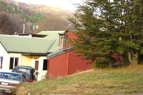 Photo of property in 19 Cardigan Street, Arrowtown, 9302