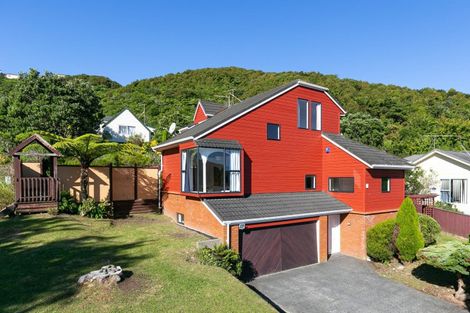 Photo of property in 69 Woodhouse Avenue, Karori, Wellington, 6012