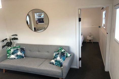 Photo of property in 70 Melbourne Road, Island Bay, Wellington, 6023