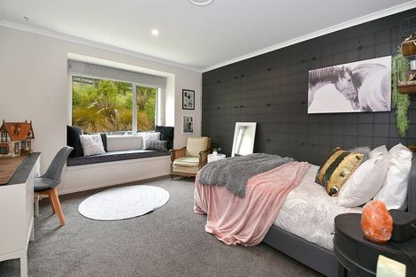 Photo of property in 25 Hobbs Road, Matakatia, Whangaparaoa, 0930