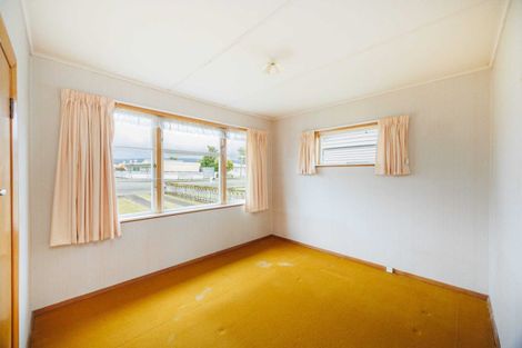 Photo of property in 11 Bartholomew Road, Levin, 5510