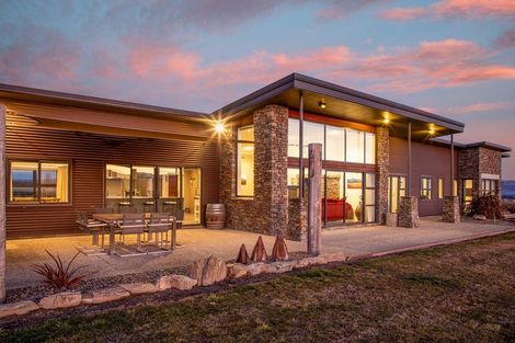 Photo of property in 309 Golden Road, Springvale, Alexandra, 9393