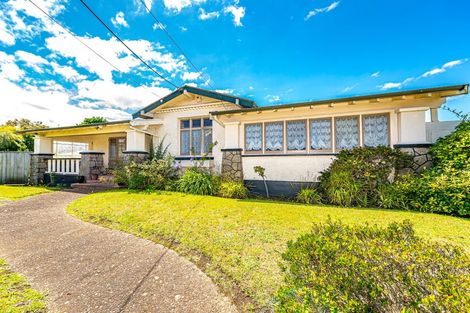 Photo of property in 28 Carlton Avenue, Gonville, Whanganui, 4501