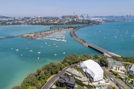 Photo of property in 96 Paritai Drive, Orakei, Auckland, 1071