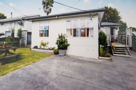 Photo of property in 76 Glen Road, Ranui, Auckland, 0612