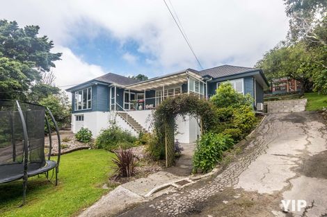 Photo of property in 33 Lyndhurst Road, Tawa, Wellington, 5028
