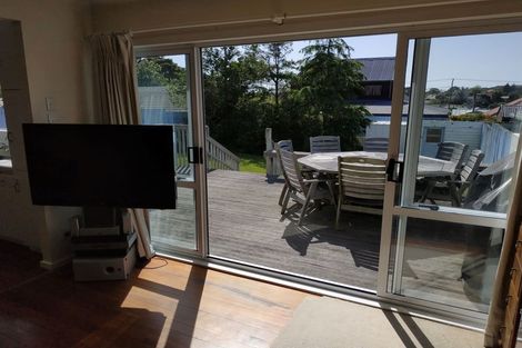 Photo of property in 19a Otakau Road, Milford, Auckland, 0620