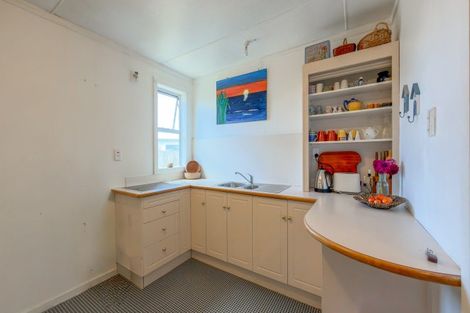 Photo of property in 128 Hampton Road, Whangamata, 3620