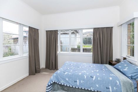 Photo of property in 17 Carey Street, Maeroa, Hamilton, 3200