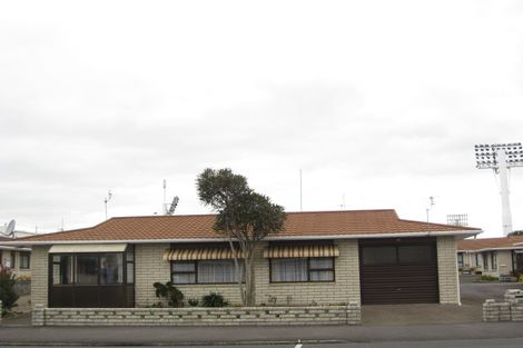 Photo of property in 19a Tukapa Street, Westown, New Plymouth, 4310