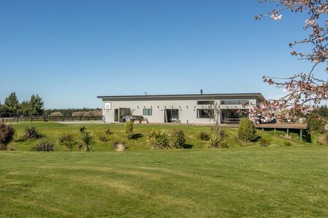 Photo of property in 51 Swamp Road, Loburn, Rangiora, 7472