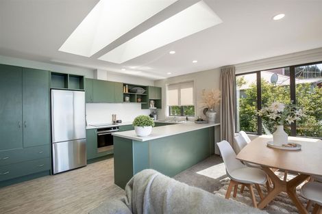 Photo of property in 54d Wynyard Crescent, Fernhill, Queenstown, 9300