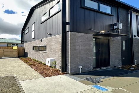 Photo of property in 3/6 Victoria Street, Ebdentown, Upper Hutt, 5018