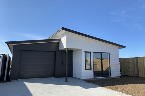 Photo of property in 105 Mclarin Road, Glenbrook, 2681