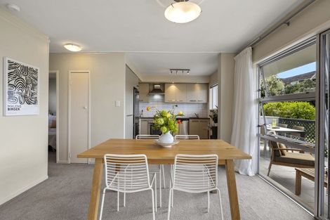 Photo of property in 2/103 Vauxhall Road, Narrow Neck, Auckland, 0624