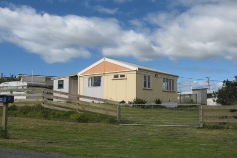 Photo of property in 2 Te Whangai Head Road, Pataua North, Whangarei, 0175