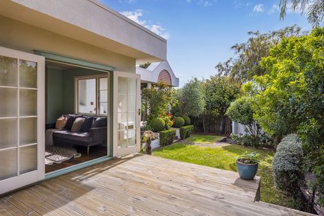 Photo of property in 42 Poplar Avenue, Raumati South, Paraparaumu, 5032