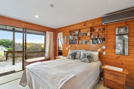 Photo of property in 76 Brick Bay Drive, Sandspit, Warkworth, 0982