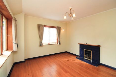 Photo of property in 7 Kaihuia Terrace, Northland, Wellington, 6012