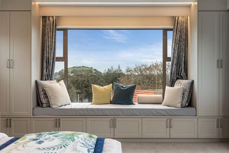 Photo of property in 30b Hanlon Crescent, Narrow Neck, Auckland, 0624