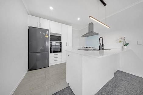 Photo of property in 14 Whareatua Avenue, Takanini, 2112