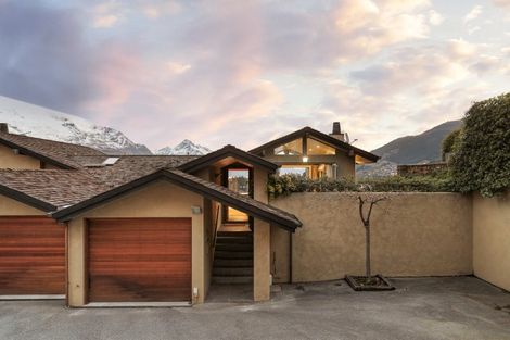 Photo of property in The Woods, 5/12 Dublin Street, Queenstown, 9300