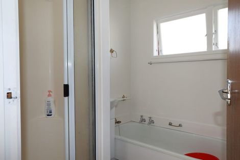 Photo of property in 1/648 Pakuranga Road, Howick, Auckland, 2010