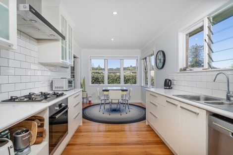 Photo of property in 78 Catherine Crescent, Whitianga, 3510