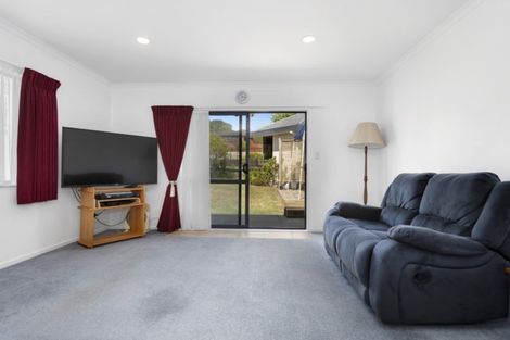 Photo of property in 72 Village Park Drive, Welcome Bay, Tauranga, 3112