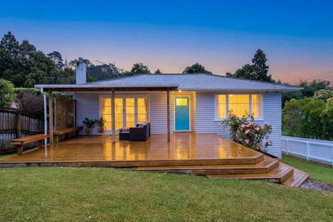 Photo of property in 52 Woodside Road, Massey, Auckland, 0614