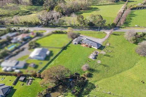 Photo of property in 841 Makerua Road, Tokomaru, Palmerston North, 4474