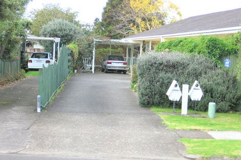 Photo of property in 11a Vivian Wilson Drive, Eastern Beach, Auckland, 2012