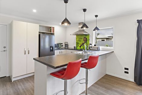 Photo of property in 1 Routhan Way, Carterton, 5713