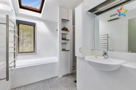 Photo of property in 437 Muritai Road, Eastbourne, Lower Hutt, 5013