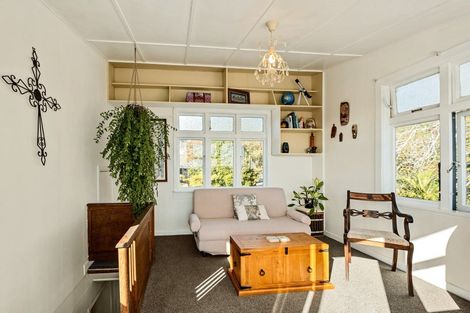 Photo of property in 64 Cutfield Road, New Plymouth, 4310