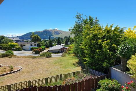 Photo of property in 4 Burnett Place, Lake Tekapo, 7999