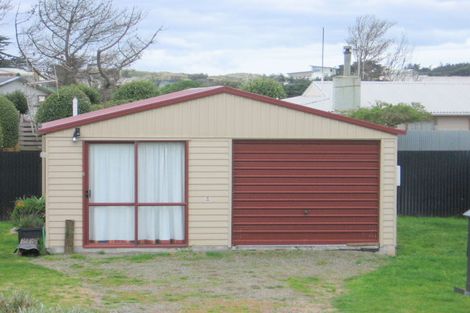 Photo of property in 5 Mack Street, Foxton Beach, Foxton, 4815