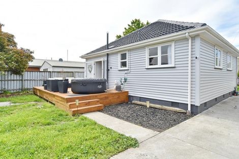 Photo of property in 28 Douglas Road, Amberley, 7410