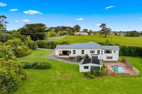 Photo of property in 218 Annandale Road, Kumeu, 0782