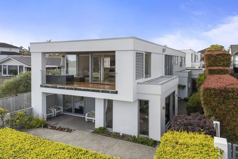 Photo of property in 38 Takutai Avenue, Bucklands Beach, Auckland, 2012